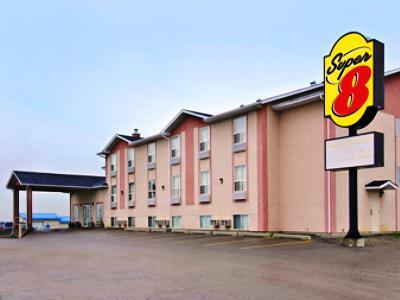 Super 8 By Wyndham Pincher Creek Ab Eksteriør billede